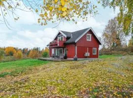3 Bedroom Stunning Home In Årjäng