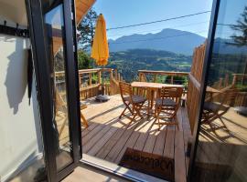 Kopernik & Freyia, self catering accommodation in Sinard