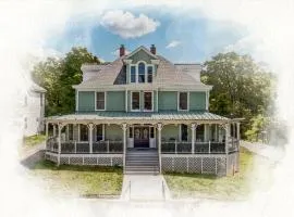 The Grand Castalian Inn Bed and Breakfast