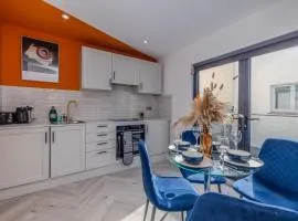 1-Bedroom with Balcony l Steps from Brighton Beach