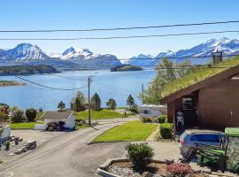 Stunning Home In Ålesund With Kitchen, hotel en Ålesund