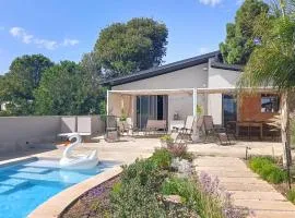 3 Bedroom Pet Friendly Home In Partanna