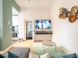 Stylish flat in central location with free parking