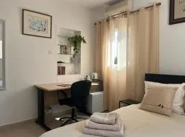 A cozy room economy class in the central thriving area next to Shiba & Bar Ilan