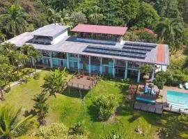 Bird Island Bungalows、ボカス・タウンにあるCaptain Manuel Niño International Airport - CHXの周辺ホテル