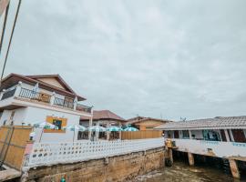 คิริน พูล วิลล์ เกาะล้าน, hotel in Ko Larn