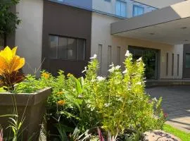 Maximus Business Hotel