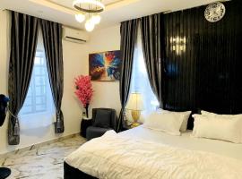 WHITEFIELD LUXURY APARTMENT, hotel v destinaci Orimedu