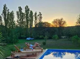 HERMOSA CASA con 4000mts de PARQUE en las SIERRAS DE CORDOBA