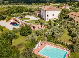 Villa Le Selve, hotel v destinaci Lari