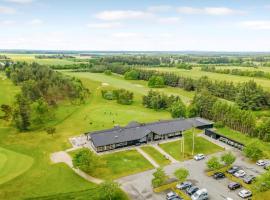 2 Bedroom Nice Home In Pandrup, hotel v destinaci Pandrup