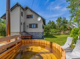 Awesome Home In Rakovicko Seliste