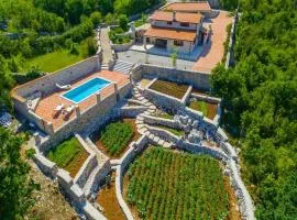 Villa Gardens
