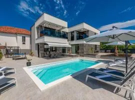 Awesome Home In Zaton With Wifi