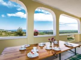 Three-Bedroom Apartment In Slivnica, hotel in Slivnica