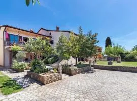 One-Bedroom Apartment In Gajana