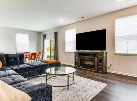 5 Mi to Fort Harrison Home with Pool Access!