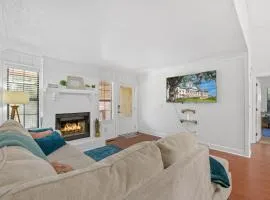 Charming 4BD with BBQ & Backyard - Near FSU, A&M