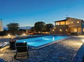 Amazing Home In Danilo