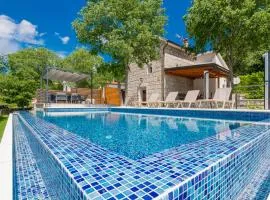 Gorgeous Home In Poljica Imotska