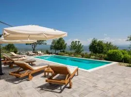 4 Bedroom Beautiful Home In Lokvicici
