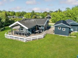 Gorgeous Home In Ørsted With Kitchen, Hotel in Ørsted