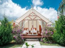 Svargan Lakeside Glamping