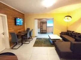 RIVER VIEW NEAR FRANKFURT - 3 ROOMS-4 BEDS & 1 SOFA BED -AIR CONDITION- Private PARKING