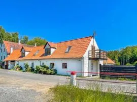 2 Bedroom Cozy Apartment In Gudhjem
