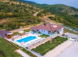 Lovely Home In Glavina Donja With Wifi