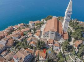 Stunning Home In Rovinj With Wifi, отель в Ровине