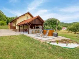Gorgeous Home In Klanac With Kitchen