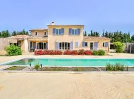 Beautiful Home In Eyragues
