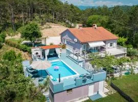 Gorgeous Home In Cerovlje With Kitchen