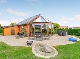 Two-Bedroom Holiday Home In Hejls, hotel v mestu Hejls