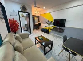 Chic Home - Bright 1 BHK close to Lilavati Hospital, Bandra west 602
