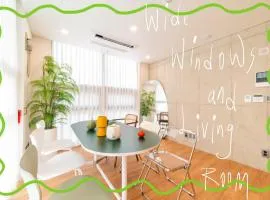 Hongik Univ Station Wave Family Suite #2