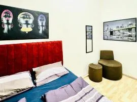 4BR in a Shared Apt, 10 Min to FAC Platz