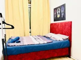 Private Rooms in 4BR Apartment Near FAC Platz, 10-Min Walk
