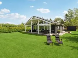Gorgeous Home In Thyholm With Wifi