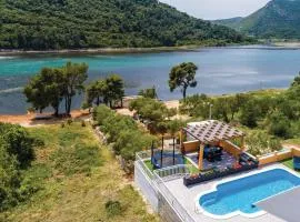 Three-Bedroom Holiday Home In Ston