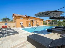 Beautiful Home In Savicenta With Sauna