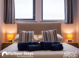 Harbour Stays - The Marine Centre, Saundersfoot Harbour, SA69 9HE, capsule hotel in Saundersfoot
