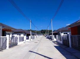 Phuket villa Naiyang, aldeamento turístico em Ban Sakhu