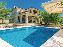 Gorgeous Home In Gorica With Kitchen