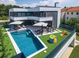 Amazing Home In Biograd With Kitchen