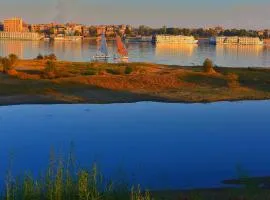 Luxor Nile palace