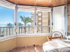 Beautiful Apartment In El Campello, Hotel in El Campello