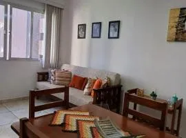 Apartamento a uma quadra da praia