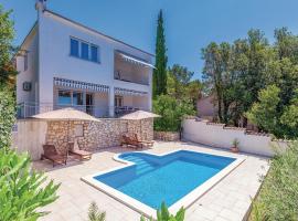 Amazing Home In Crikvenica With Wifi, hotel in Dramalj